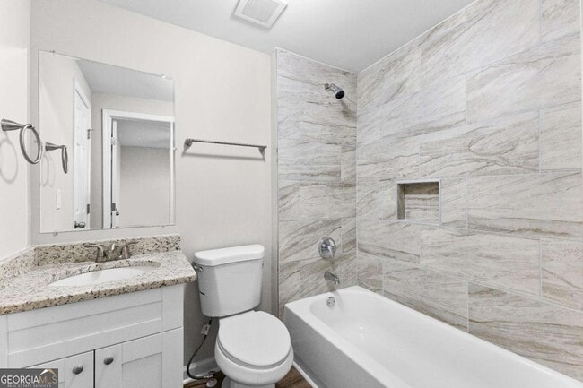 Building Photo - 7 Smith St