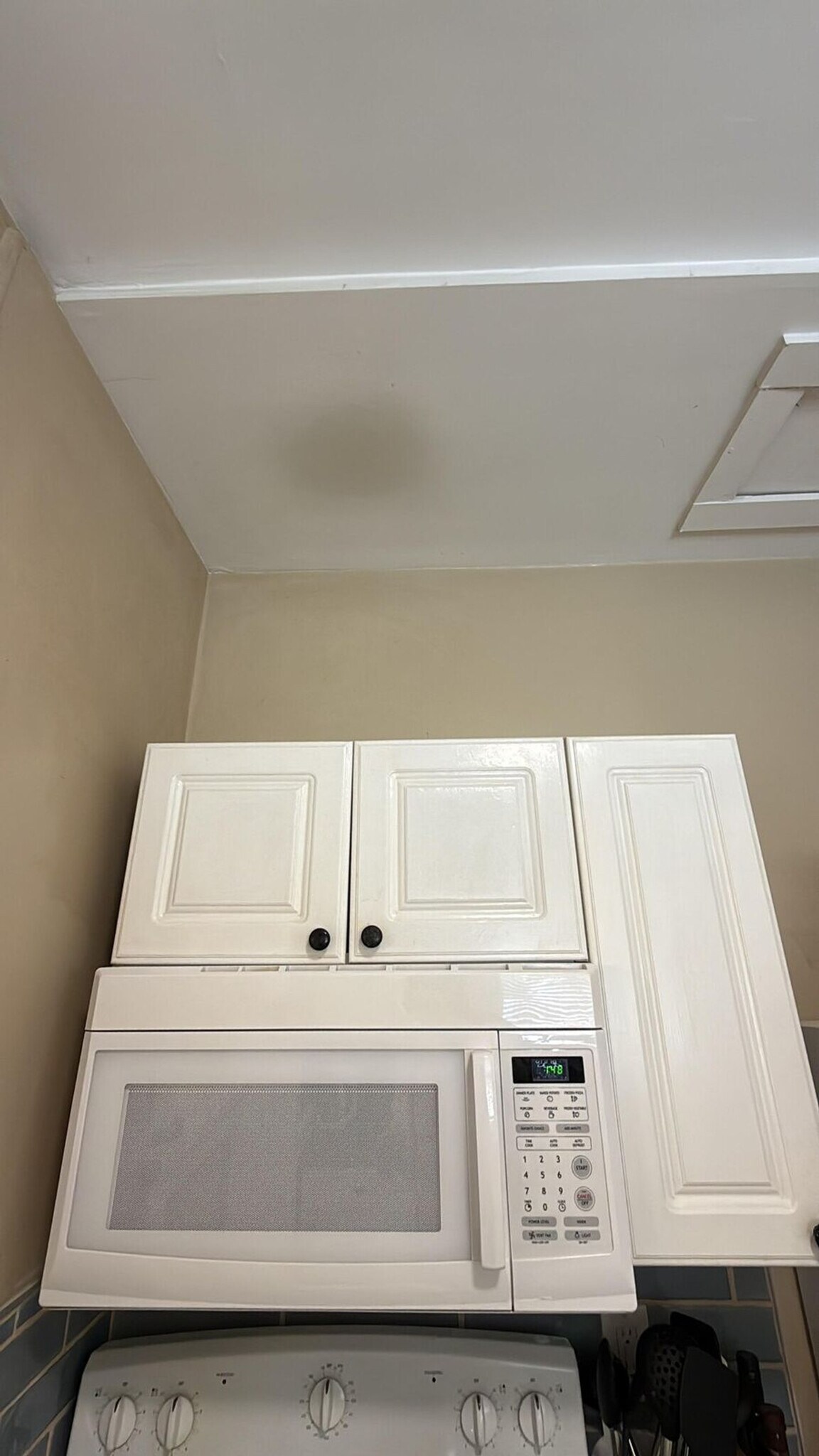 Building Photo - 2207 McCausland Ave