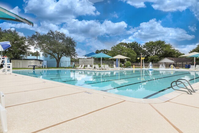 Building Photo - 1226 Ferndale Dr