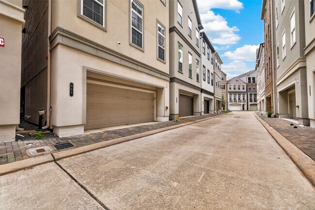Building Photo - 855 Dunleigh Meadows Ln