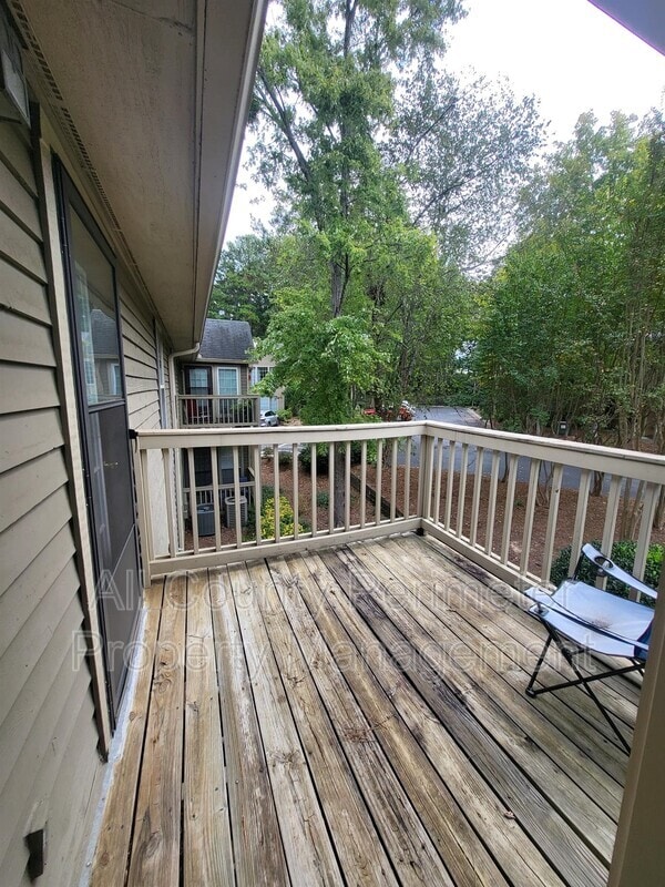 Building Photo - 1904 Country Park Dr