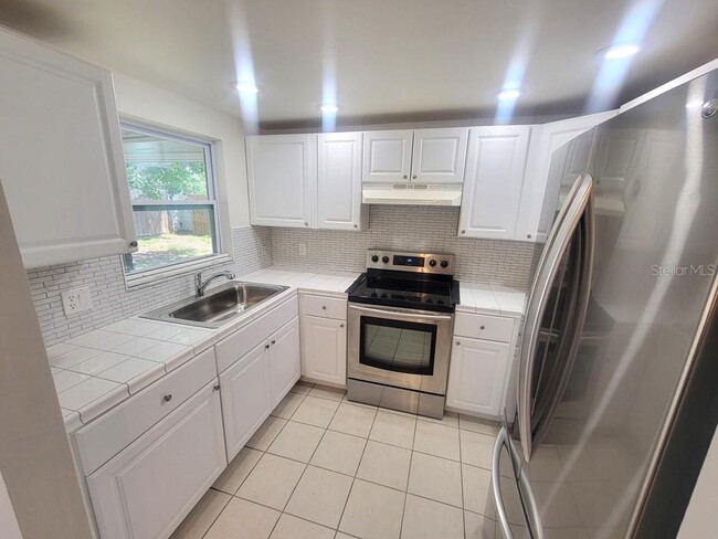 Building Photo - 9114 Cochise Ln