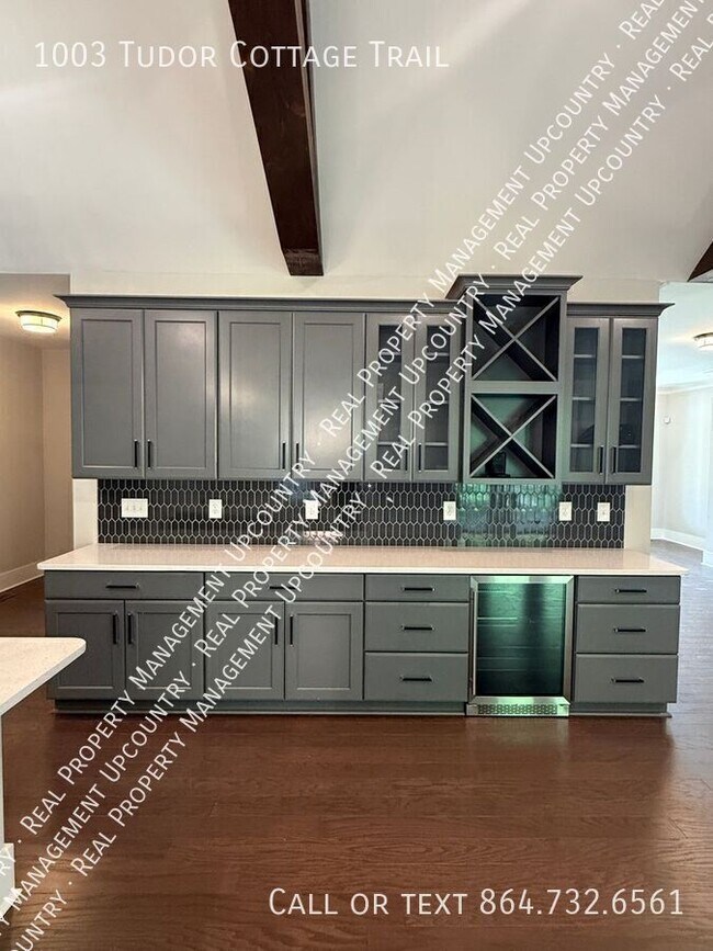 Building Photo - 1003 Tudor Cottage Tr