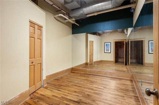 Building Photo - 1667 E 40th St