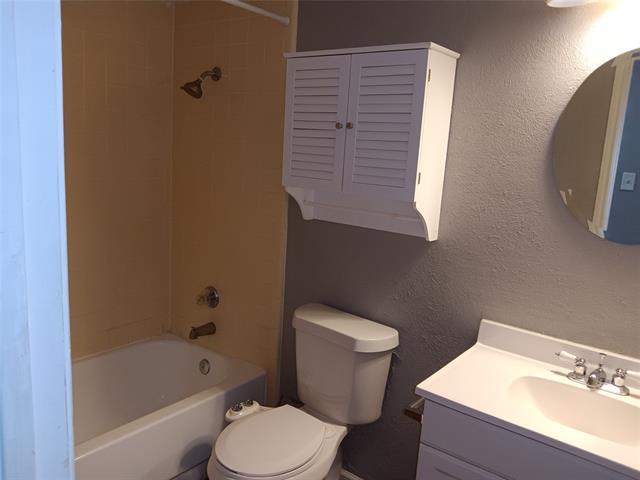 Building Photo - 2742 E Wentwood Dr