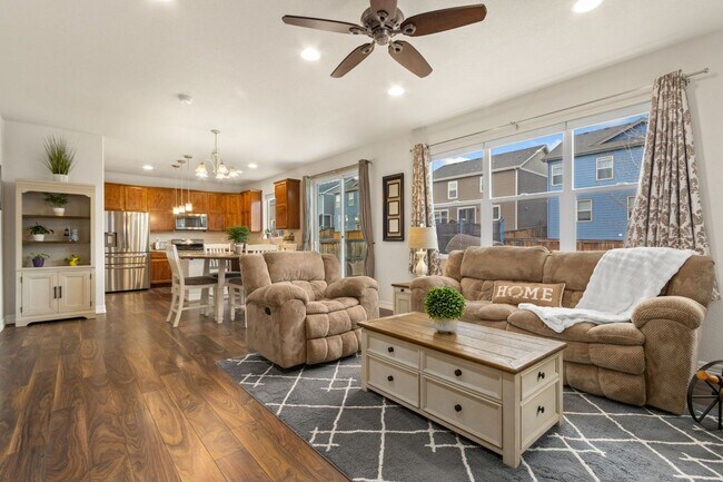 Building Photo - Beautiful 3 Bed 2.5 Bath House in NE Fort ...