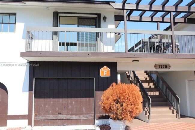Primary Photo - 1770 SW 122nd Ct