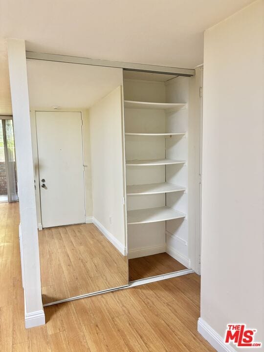 Building Photo - 6526 Ocean Crest Dr