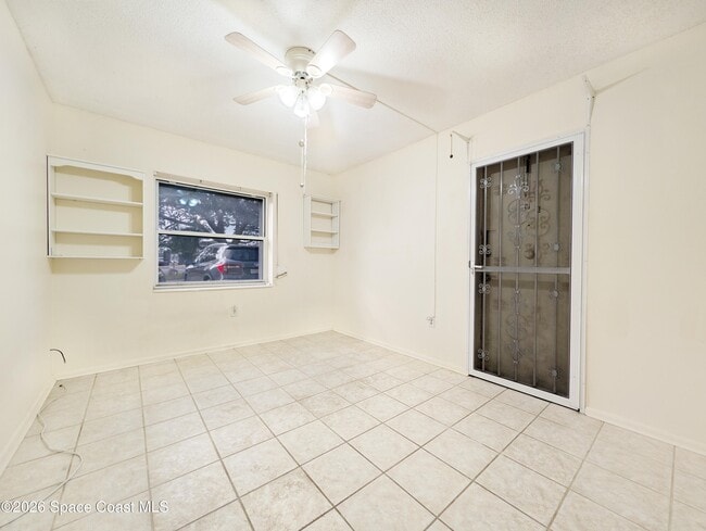 Building Photo - 190 E Olmstead Dr