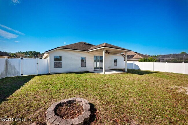 Building Photo - 929 Raindrop Ln