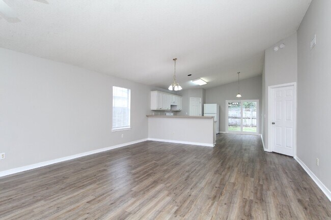 Building Photo - Coming Soon 4/20 – 3BR/2BA Home with 2-Car Garage, Open Layout, Island Kitchen, Split Floor Plan ...