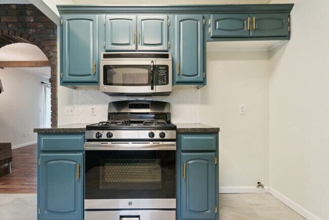 Building Photo - 2904 E Fort Worth St