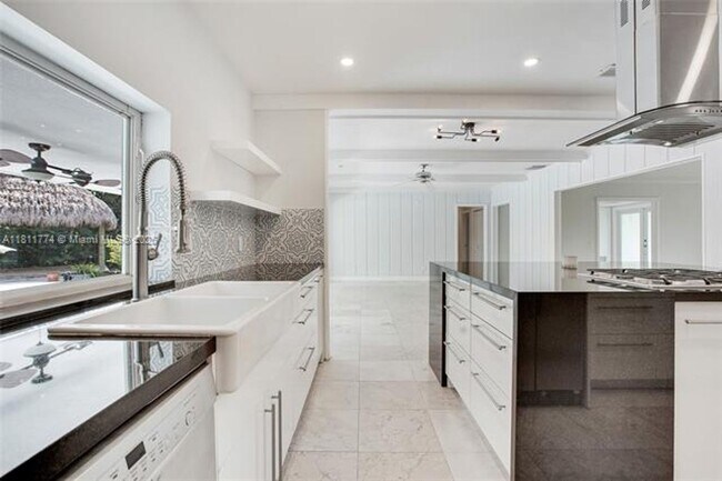 Building Photo - 7775 SW 145th St