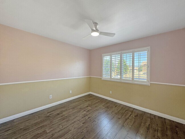 Building Photo - Your Next Home Awaits! Modern 4BR, 3BA Bea...