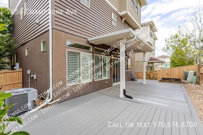 Building Photo - 2656 Champagne Ave