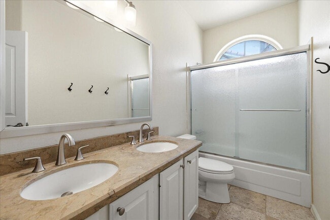 Building Photo - 2207 E Tahitian Way