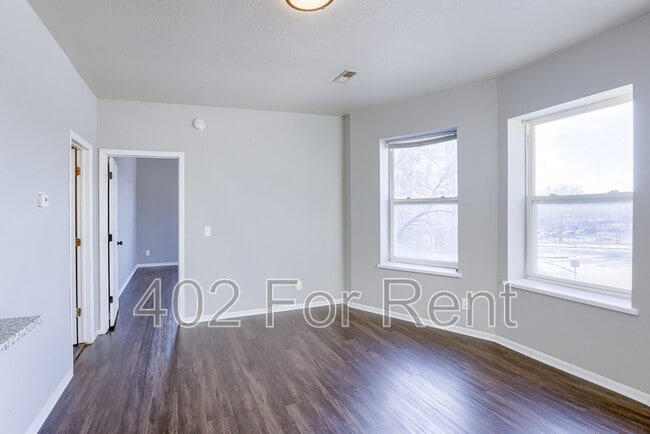 Building Photo - 210 S 24th St