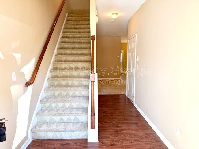 Building Photo - 2390 Camden Oak Way