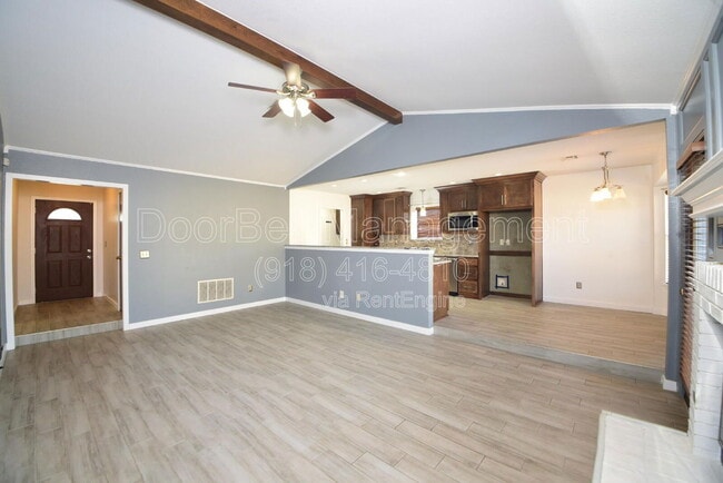 Building Photo - 1312 W South Park St