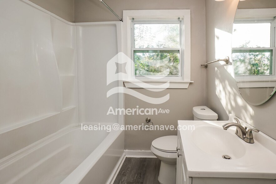 Building Photo - 314 Josanna St