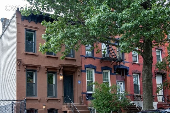 Building Photo - 730 Quincy St