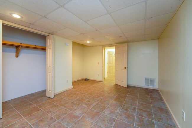 Building Photo - 480 Wingfield Way