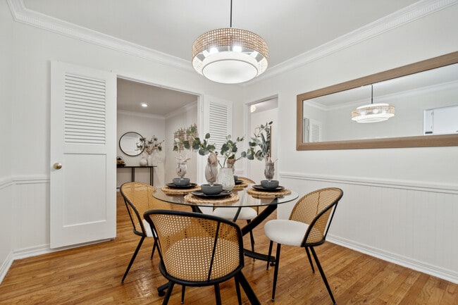 Building Photo - 15034 1/2 Dickens St