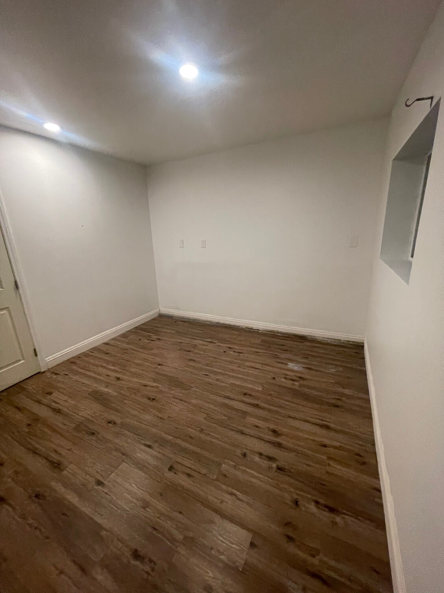 Room 2 - 23592 Flight St