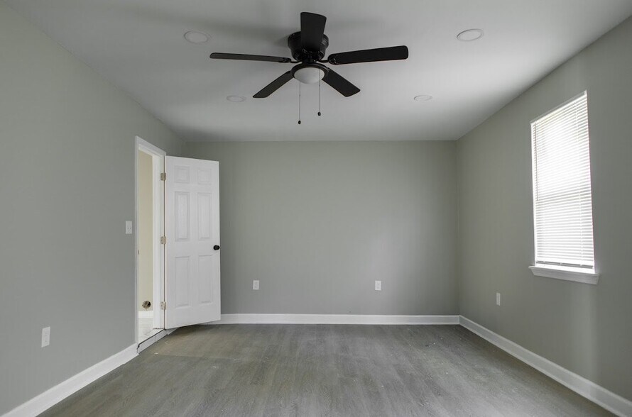 Building Photo - 1438 N 43rd St