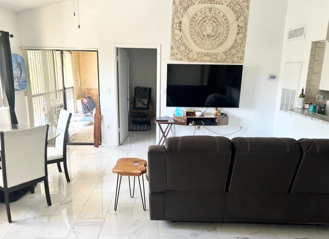 Building Photo - 2445 SW 18th Ter