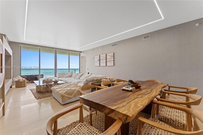 Building Photo - 18975 Collins Ave