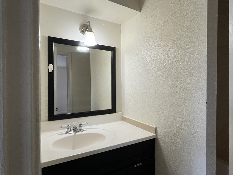 Bathroom - 1036 Eli Ct