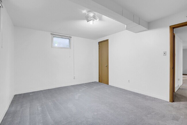 Building Photo - $3,000.00, 3 Bed, 3 Bath, Single Family Ho...