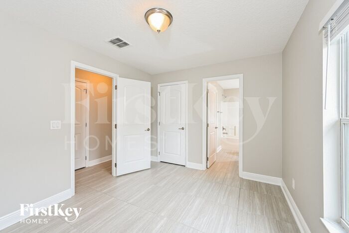 Building Photo - 2178 Chickadee Dr