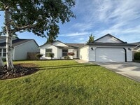 Building Photo - 3 bed, 2 bath- Kennewick Location!