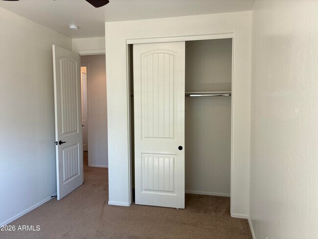 Building Photo - 92 W Aster Dr