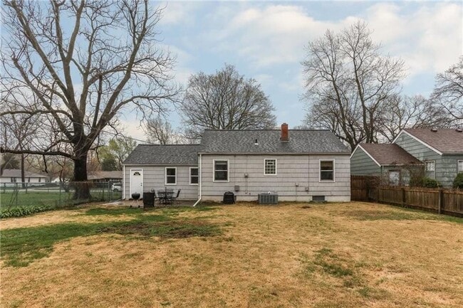 Building Photo - Great Ranch Home with Large Yard