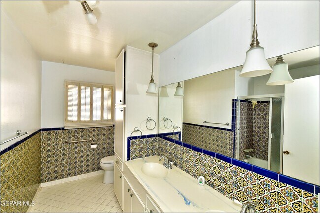Building Photo - 9125 W H Burges Dr
