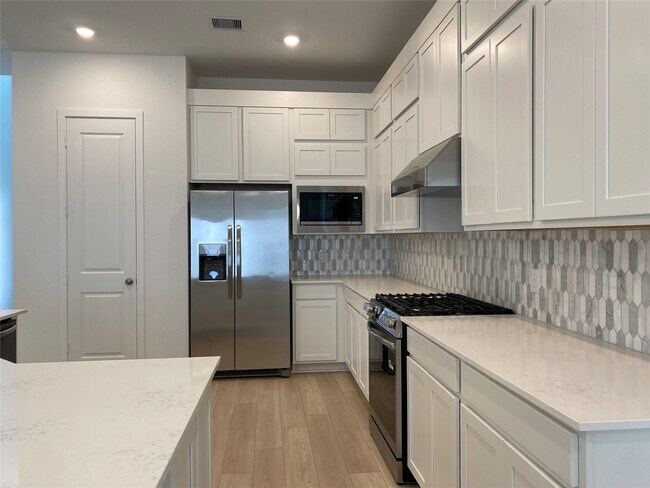Building Photo - 4523 Sunny Hazel Ln
