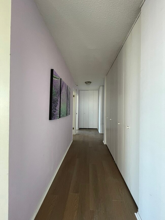 Building Photo - 10 E Ontario St