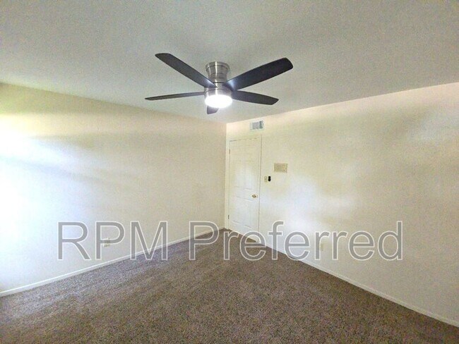 Building Photo - 12702 Ravensway Dr