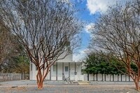 Building Photo - 2200 Harvard St