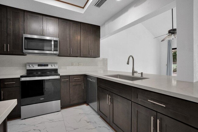 Primary Photo - 77623 Woodhaven Dr S