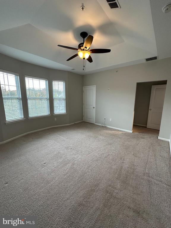 Building Photo - 702 Van Gogh Ct