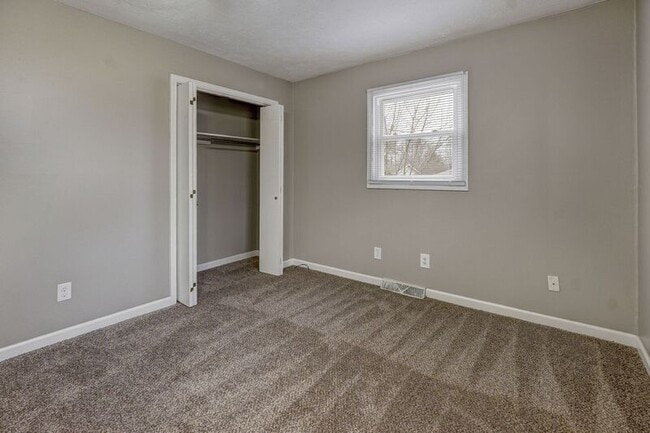 Building Photo - 731 W Greenwood St