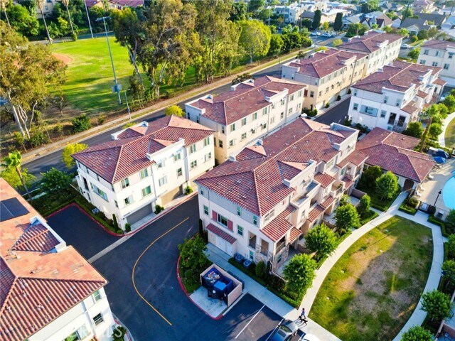 Building Photo - 1601 St Simon Cir
