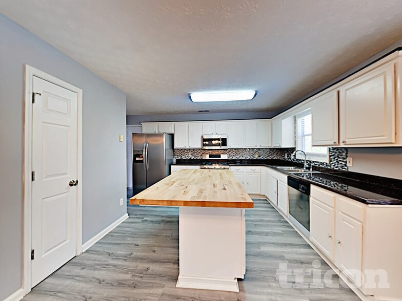 Building Photo - 268 Lakeview Pl