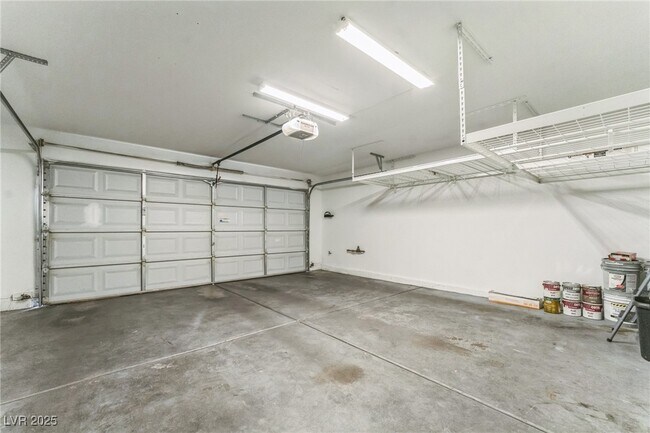 Building Photo - 11129 Rossi Ave