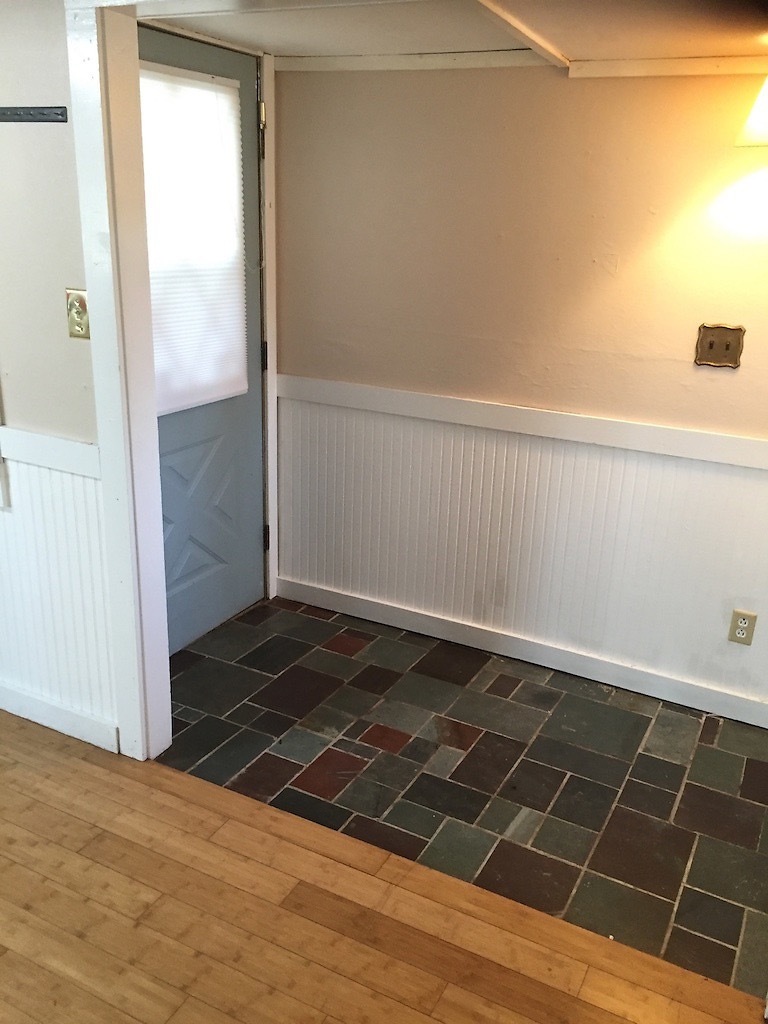 Wet room entry - 6201 NY-42