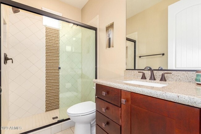 Building Photo - Gorgeous 5 bed 4.5 bath single level home in Scottsdale